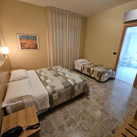 Hotel Mazzocchetti Citta Sant'Angelo Ngoại thất bức ảnh