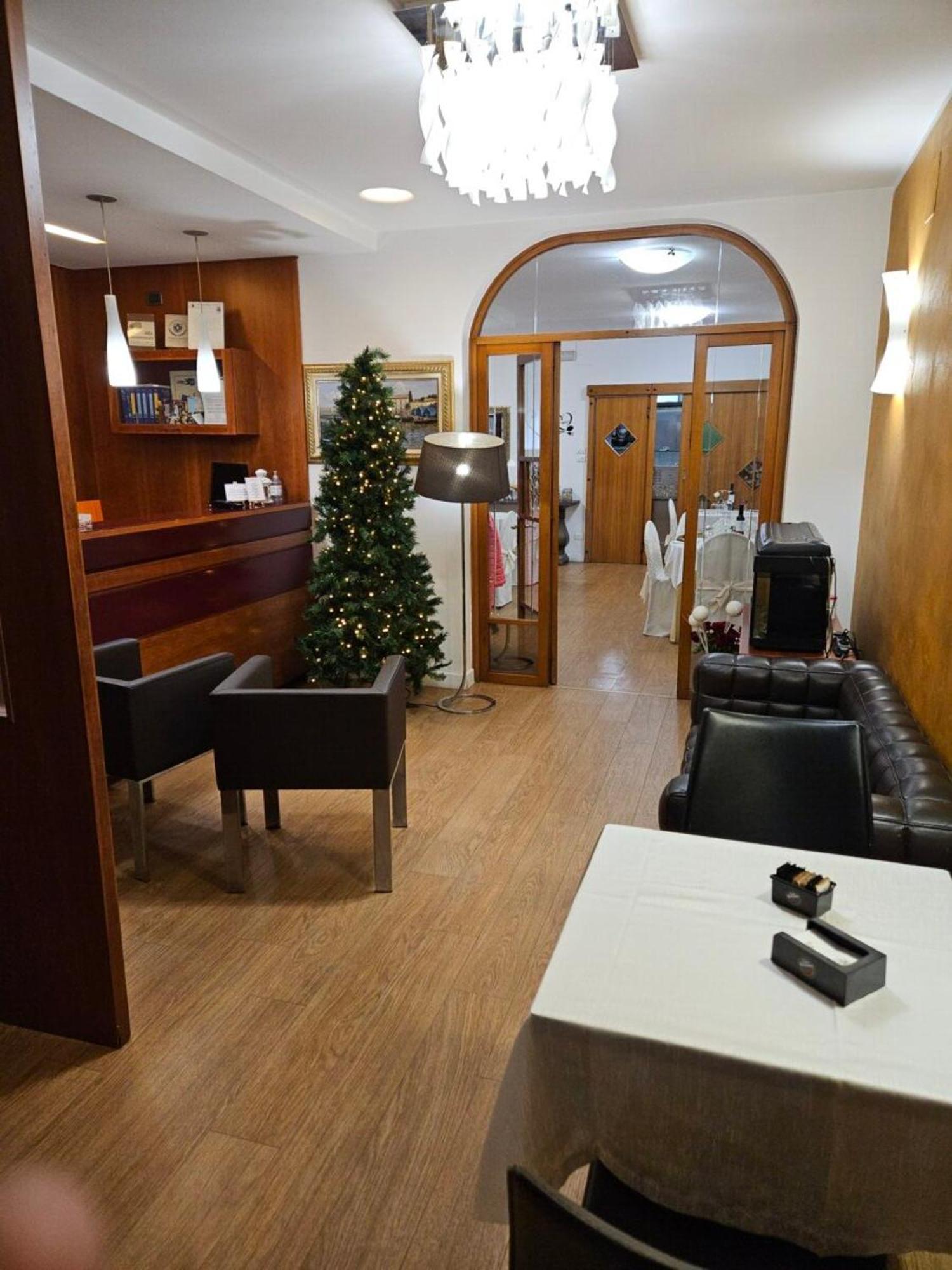 Hotel Mazzocchetti Citta Sant'Angelo Ngoại thất bức ảnh