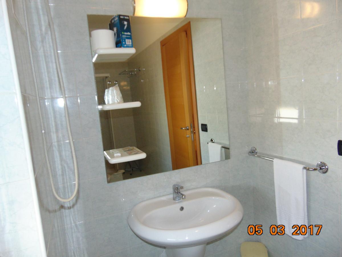 Hotel Mazzocchetti Citta Sant'Angelo Ngoại thất bức ảnh