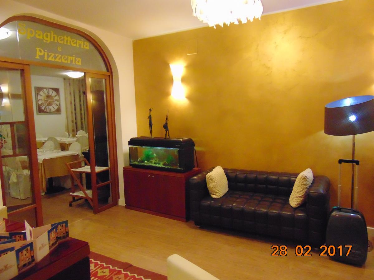 Hotel Mazzocchetti Citta Sant'Angelo Ngoại thất bức ảnh
